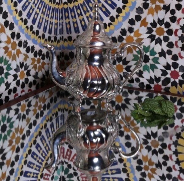 LES DUNES - THÉIÈRE ARTISANALE EN CUIVRE NICKELÉ - Grossiste Décoration Artisanat Marocain | Boutique d'artisanat