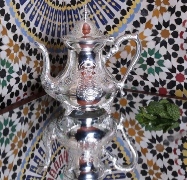 FATMA - THÉIÈRE ARTISANALE EN CUIVRE NICKELÉE - Grossiste Décoration Artisanat Marocain | Boutique d'artisanat