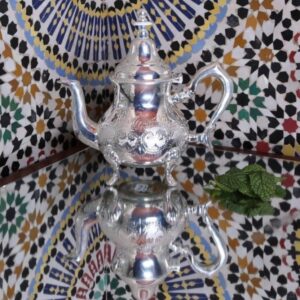 JAWHARA - THÉIÈRE ARTISANALE EN CUIVRE NICKELÉ - Grossiste Décoration Artisanat Marocain | Boutique d'artisanat