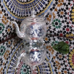 MERVEILLE - THÉIÈRE ARTISANALE EN CUIVRE NICKELÉ - Grossiste Décoration Artisanat Marocain | Boutique d'artisanat