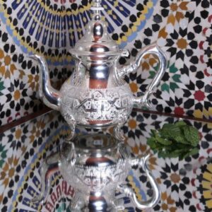 ZELLIJ - THÉIÈRE ARTISANALE EN CUIVRE NICKELÉE - Grossiste Décoration Artisanat Marocain | Boutique d'artisanat